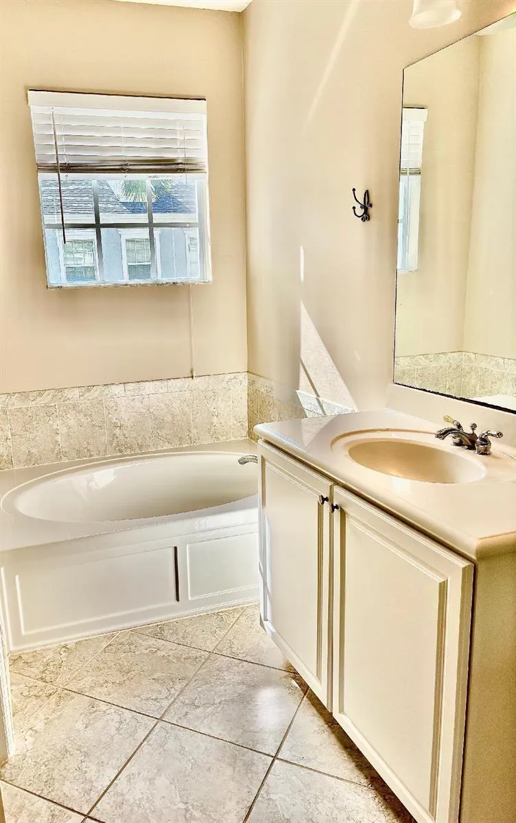 114 Locustberry Lane #105 Jupiter, FL 33458