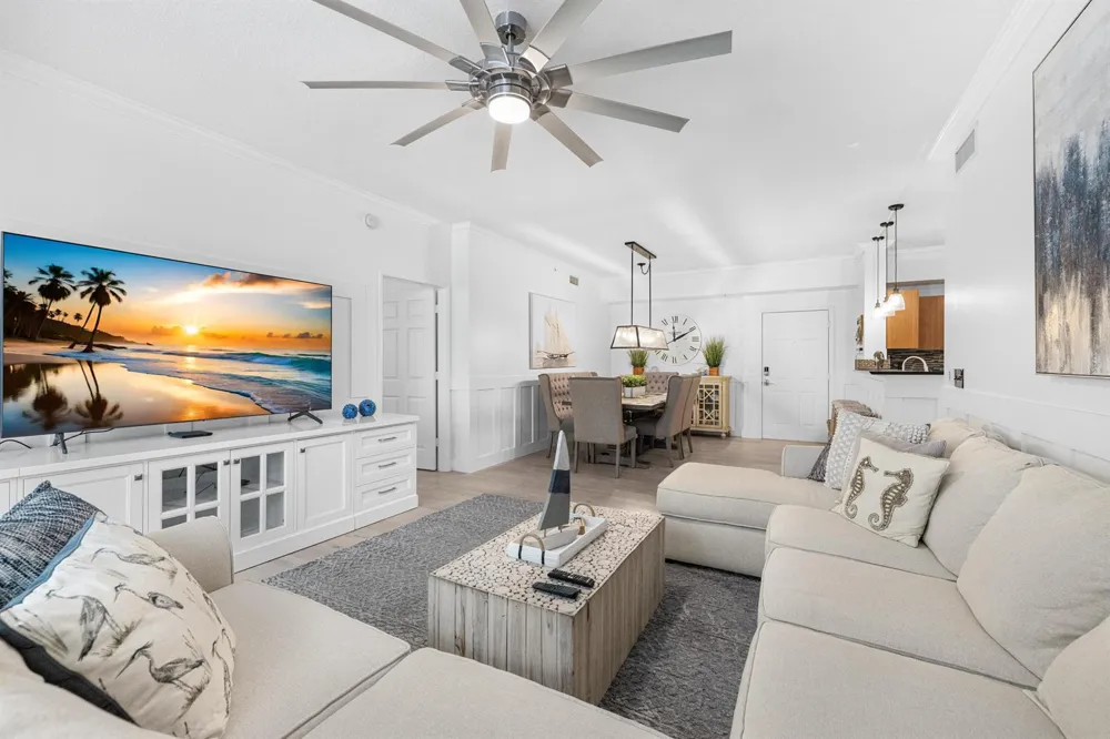 806 E Windward Way #213 Lantana, FL 33462