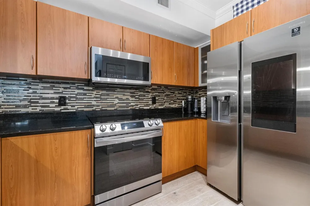806 E Windward Way #213 Lantana, FL 33462