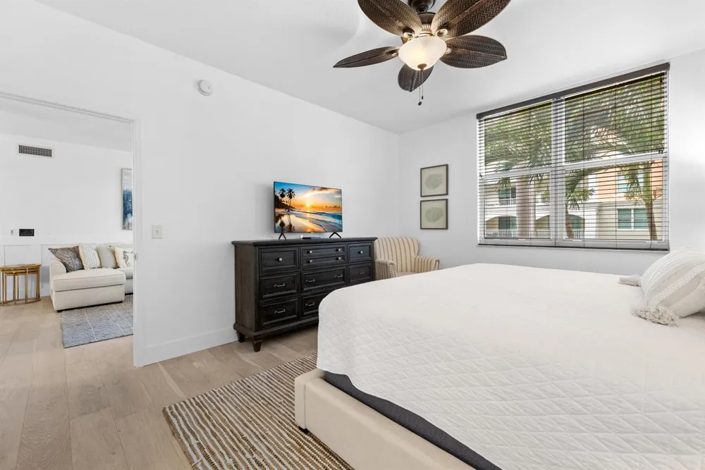 806 E Windward Way #213 Lantana, FL 33462