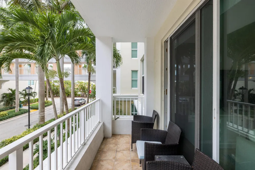 806 E Windward Way #213 Lantana, FL 33462