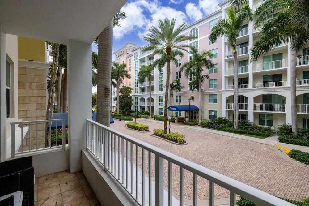 806 E Windward Way #213 Lantana, FL 33462