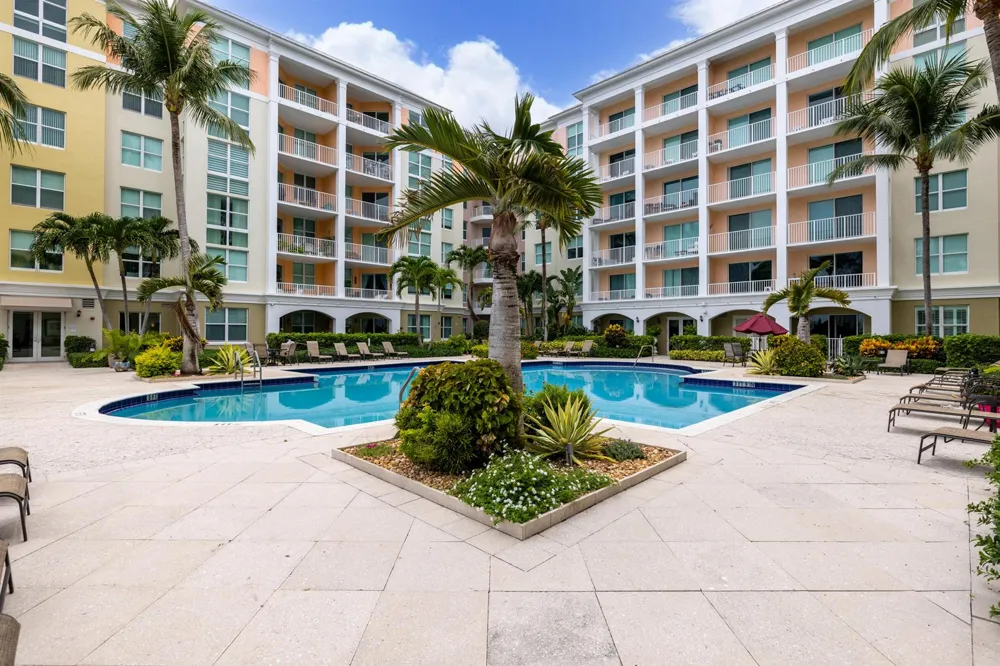 806 E Windward Way #213 Lantana, FL 33462