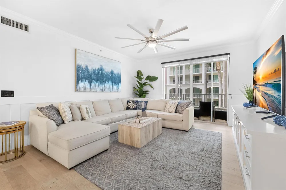 806 E Windward Way #213 Lantana, FL 33462