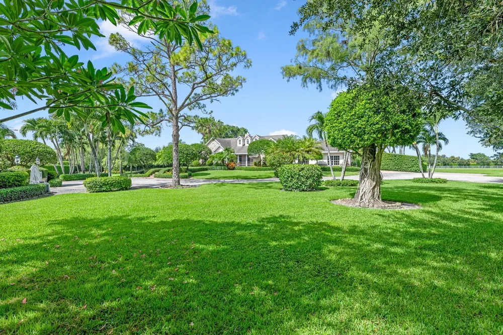 4595 125TH AVENUE S Wellington, FL 33449