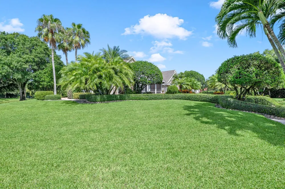 4595 125TH AVENUE S Wellington, FL 33449