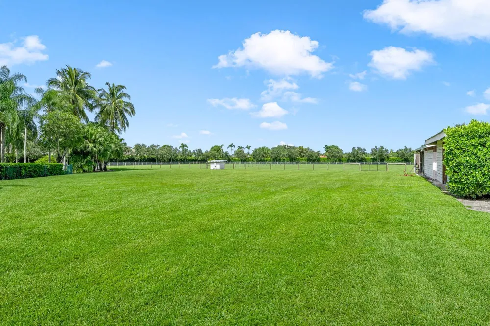 4595 125TH AVENUE S Wellington, FL 33449