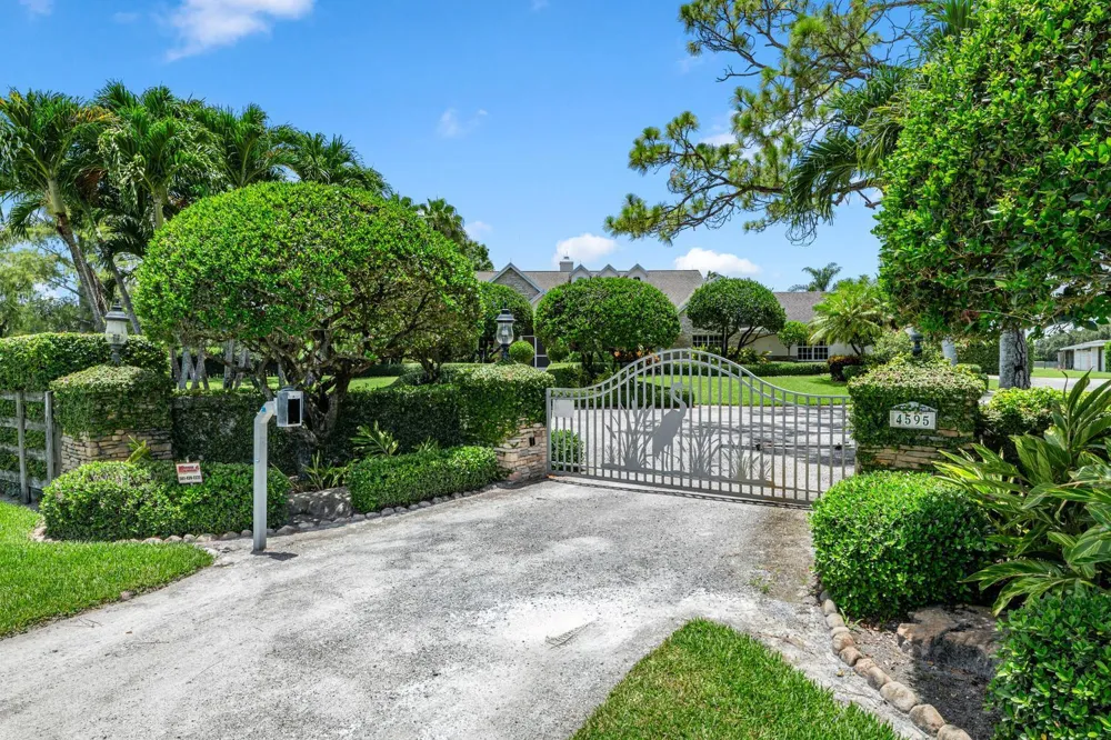 4595 125TH AVENUE S Wellington, FL 33449