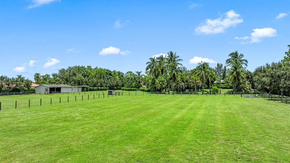 4595 125TH AVENUE S Wellington, FL 33449