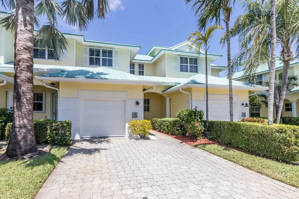 117 Barefoot Cove Hypoluxo, FL 33462