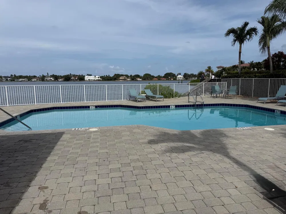 117 Barefoot Cove Hypoluxo, FL 33462