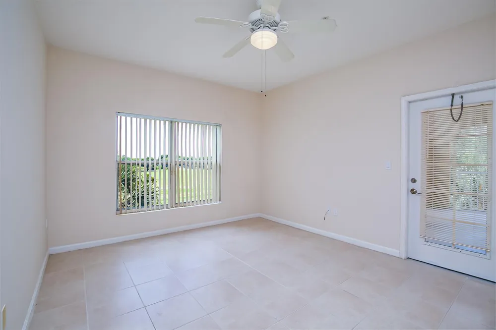 5015 Fairways Circle #305 Vero Beach, FL 32967