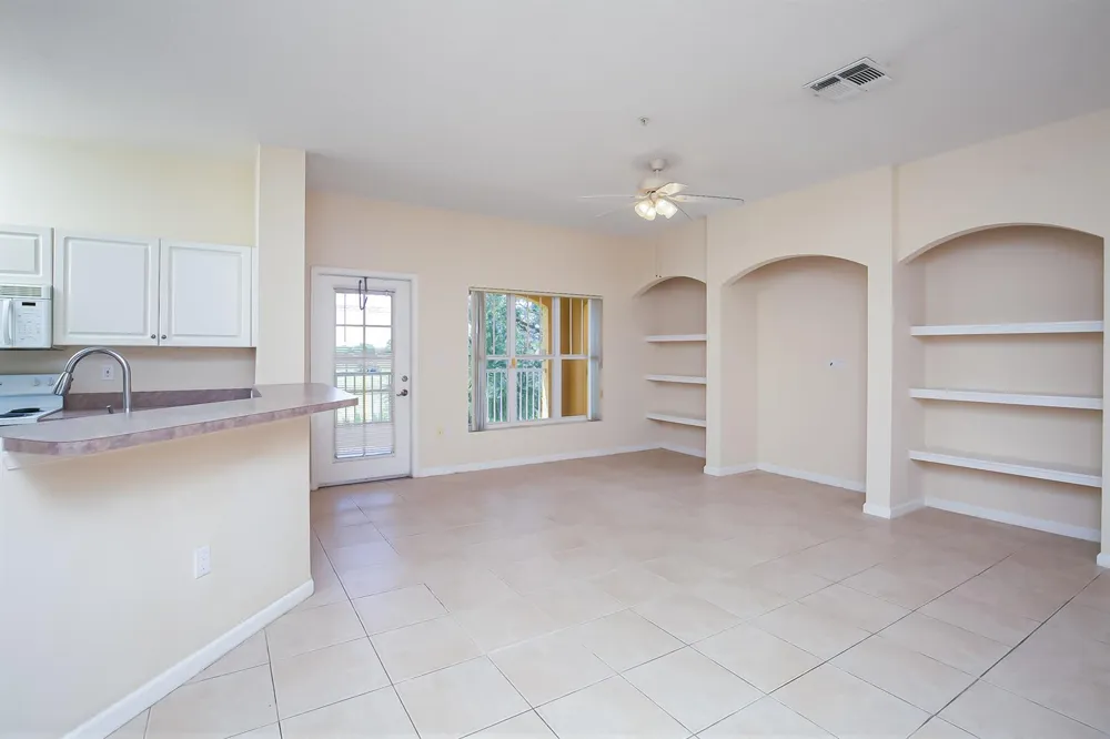 5015 Fairways Circle #305 Vero Beach, FL 32967