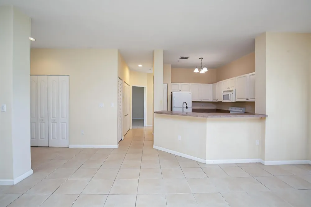 5015 Fairways Circle #305 Vero Beach, FL 32967