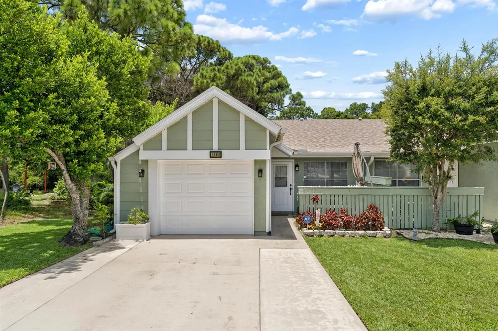1382 SE Rivergreen Circle Port St. Lucie, FL 34952