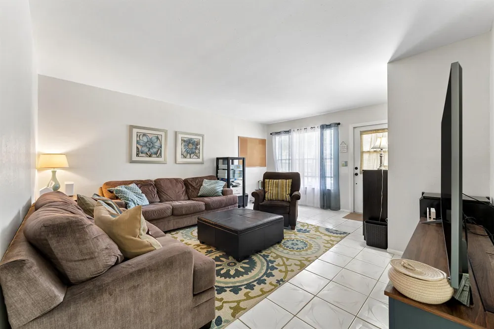 1382 SE Rivergreen Circle Port St. Lucie, FL 34952