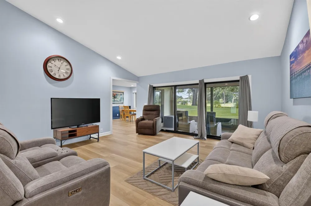 18117 102nd Way S Boca Raton, FL 33498