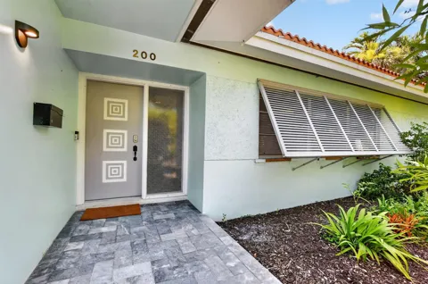 200 NW 11th Avenue