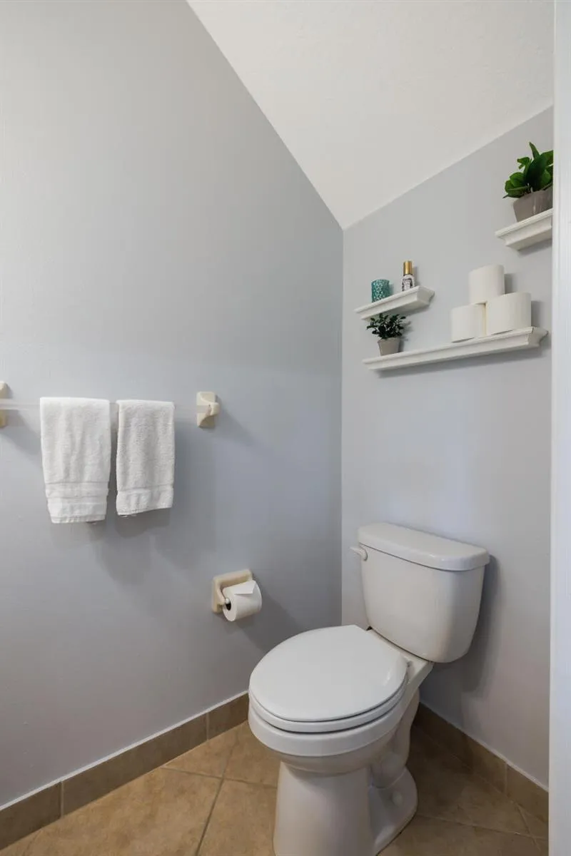 1560 SE Sheffield Terrace #102 Stuart, FL 34994