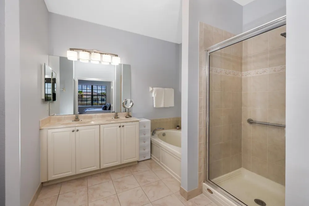 1560 SE Sheffield Terrace #102 Stuart, FL 34994