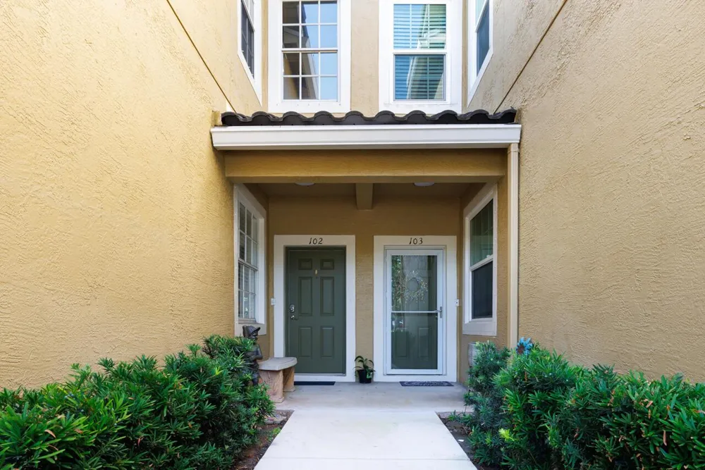 1560 SE Sheffield Terrace #102 Stuart, FL 34994