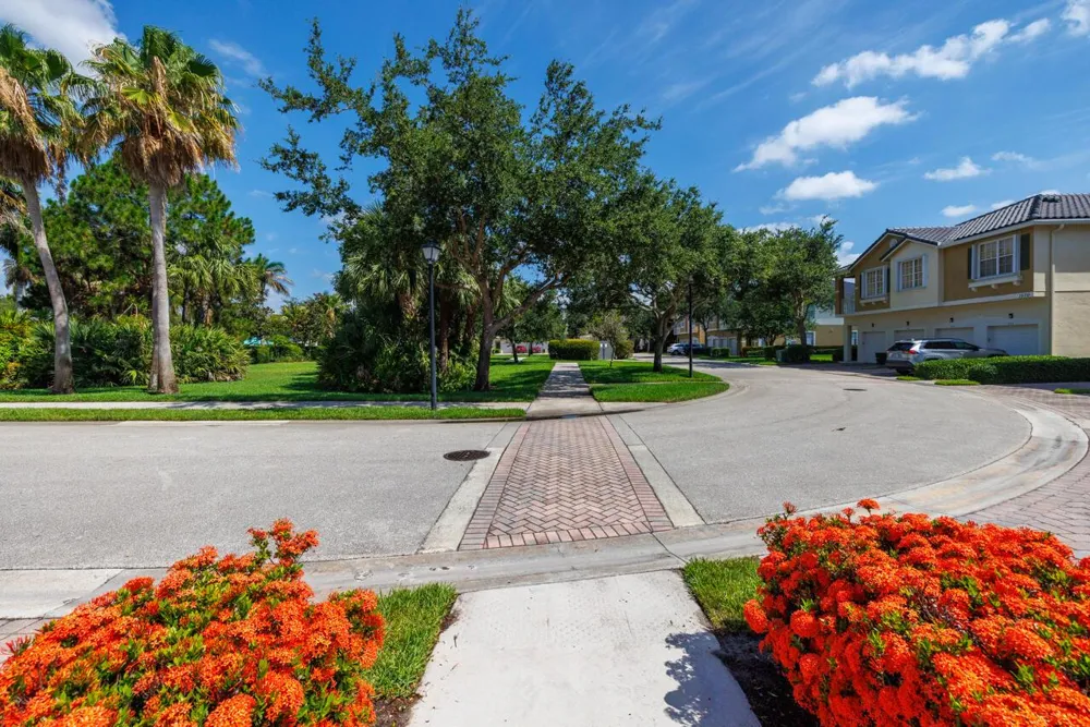 1560 SE Sheffield Terrace #102 Stuart, FL 34994