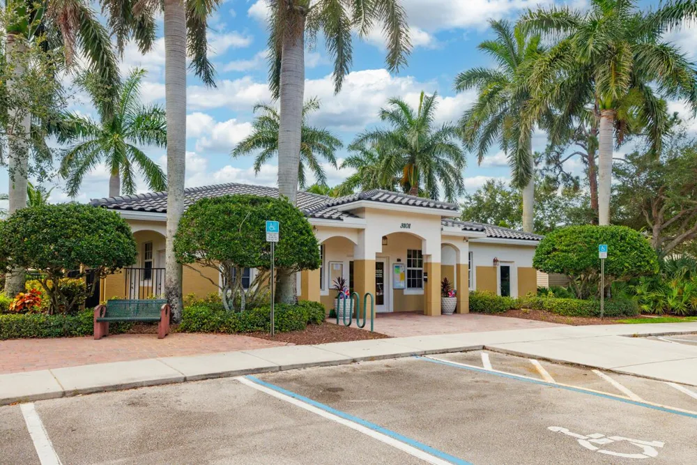 1560 SE Sheffield Terrace #102 Stuart, FL 34994