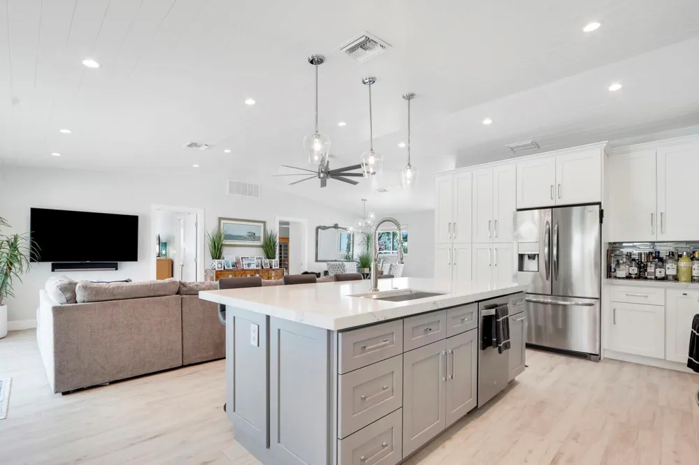 27 WILLOW ROAD Tequesta, FL 33469