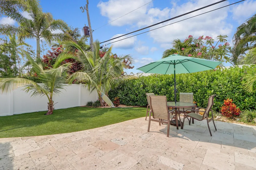 27 WILLOW ROAD Tequesta, FL 33469