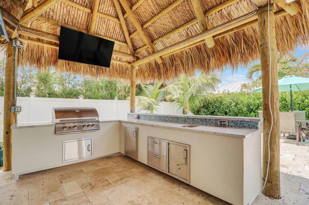 27 WILLOW ROAD Tequesta, FL 33469