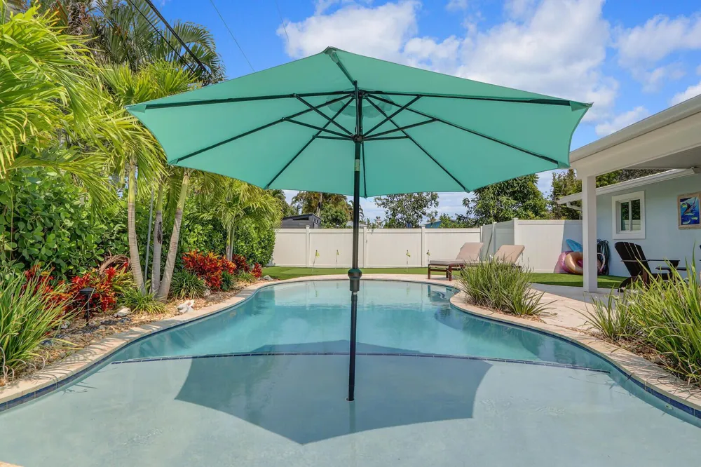 27 WILLOW ROAD Tequesta, FL 33469