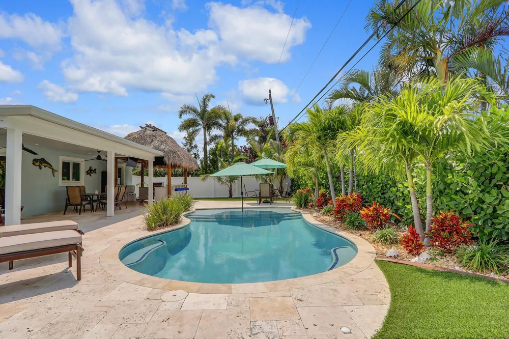 27 WILLOW ROAD Tequesta, FL 33469
