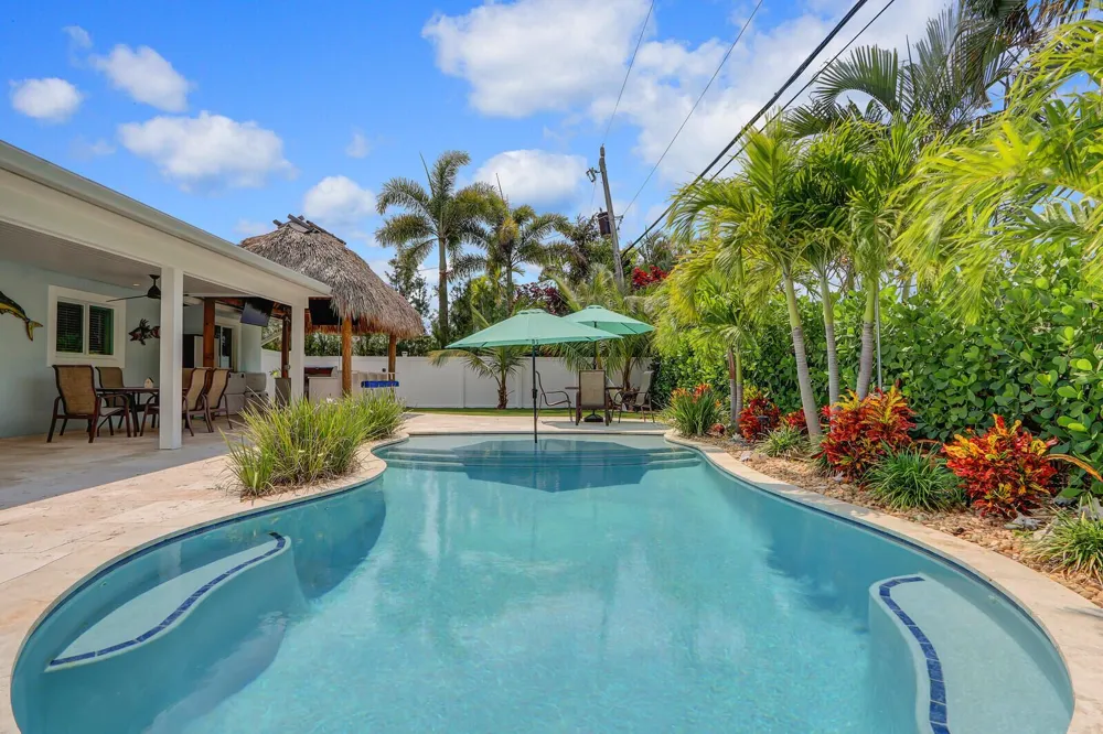 27 WILLOW ROAD Tequesta, FL 33469