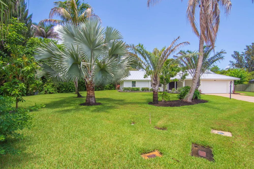 320 W FOREST TRAIL Vero Beach, FL 32962