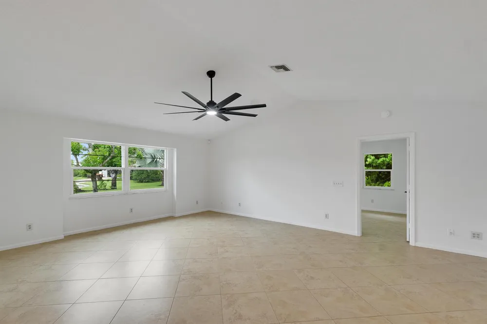 320 W FOREST TRAIL Vero Beach, FL 32962