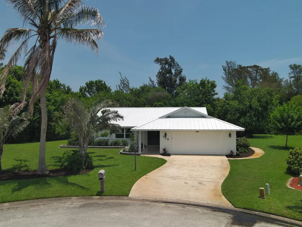 320 W FOREST TRAIL Vero Beach, FL 32962