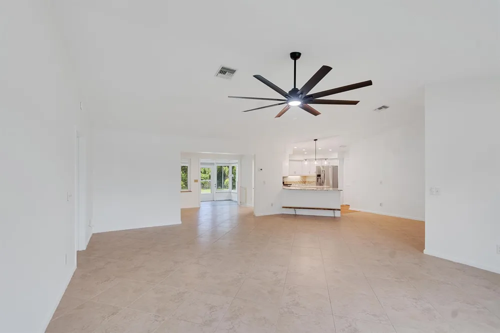 320 W FOREST TRAIL Vero Beach, FL 32962