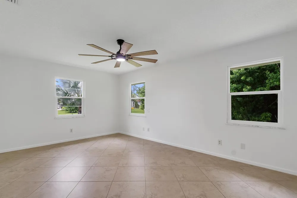 320 W FOREST TRAIL Vero Beach, FL 32962