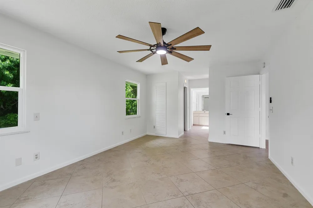 320 W FOREST TRAIL Vero Beach, FL 32962