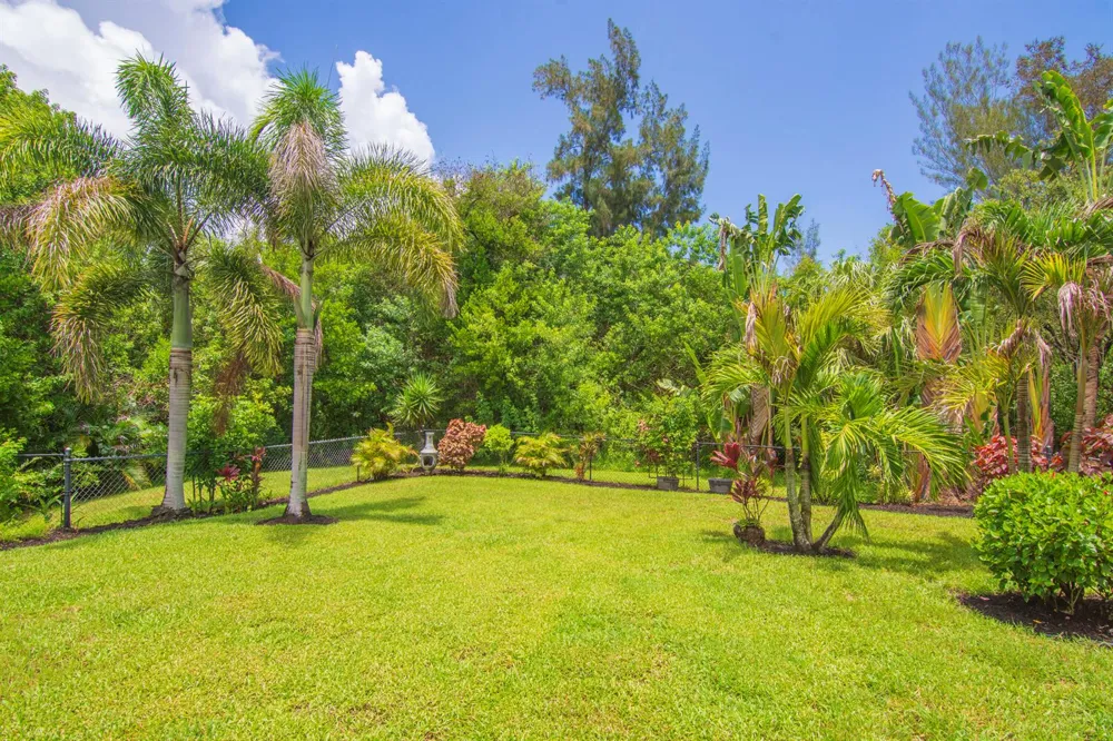 320 W FOREST TRAIL Vero Beach, FL 32962