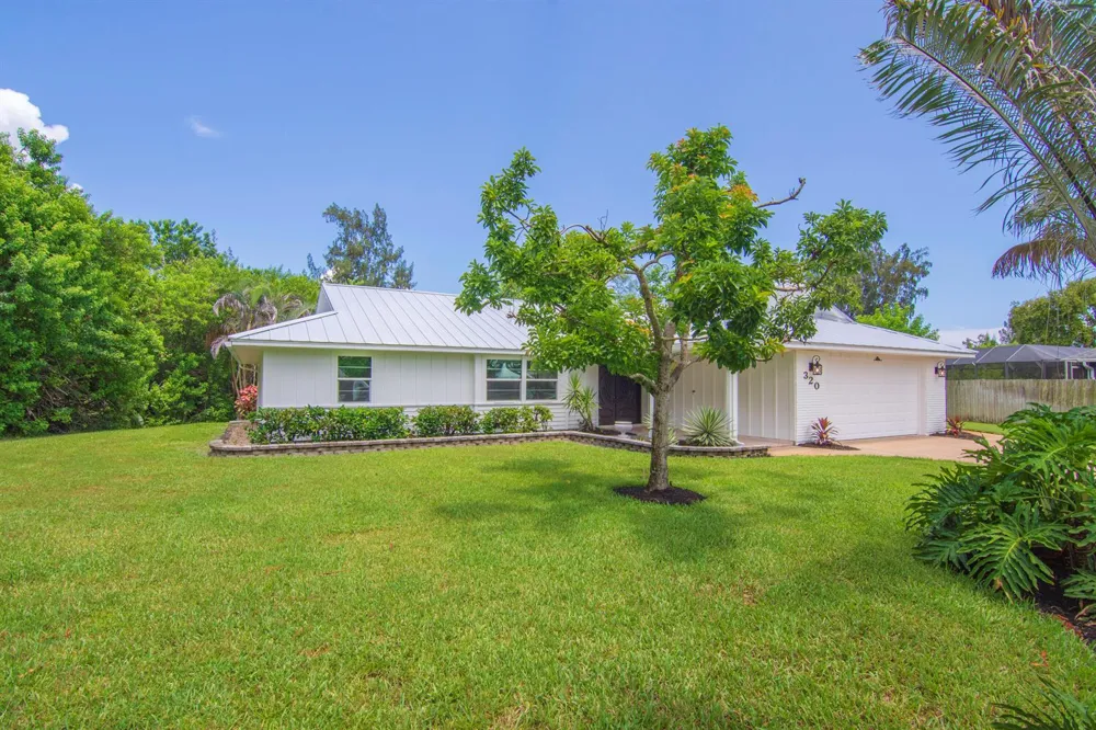 320 W FOREST TRAIL Vero Beach, FL 32962