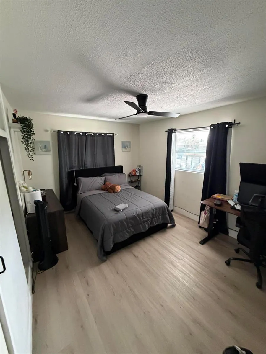 912 MONTEGO DRIVE West Palm Beach, FL 33415