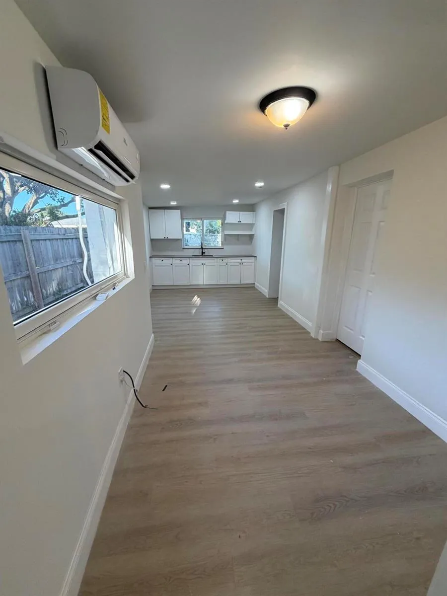 912 MONTEGO DRIVE West Palm Beach, FL 33415
