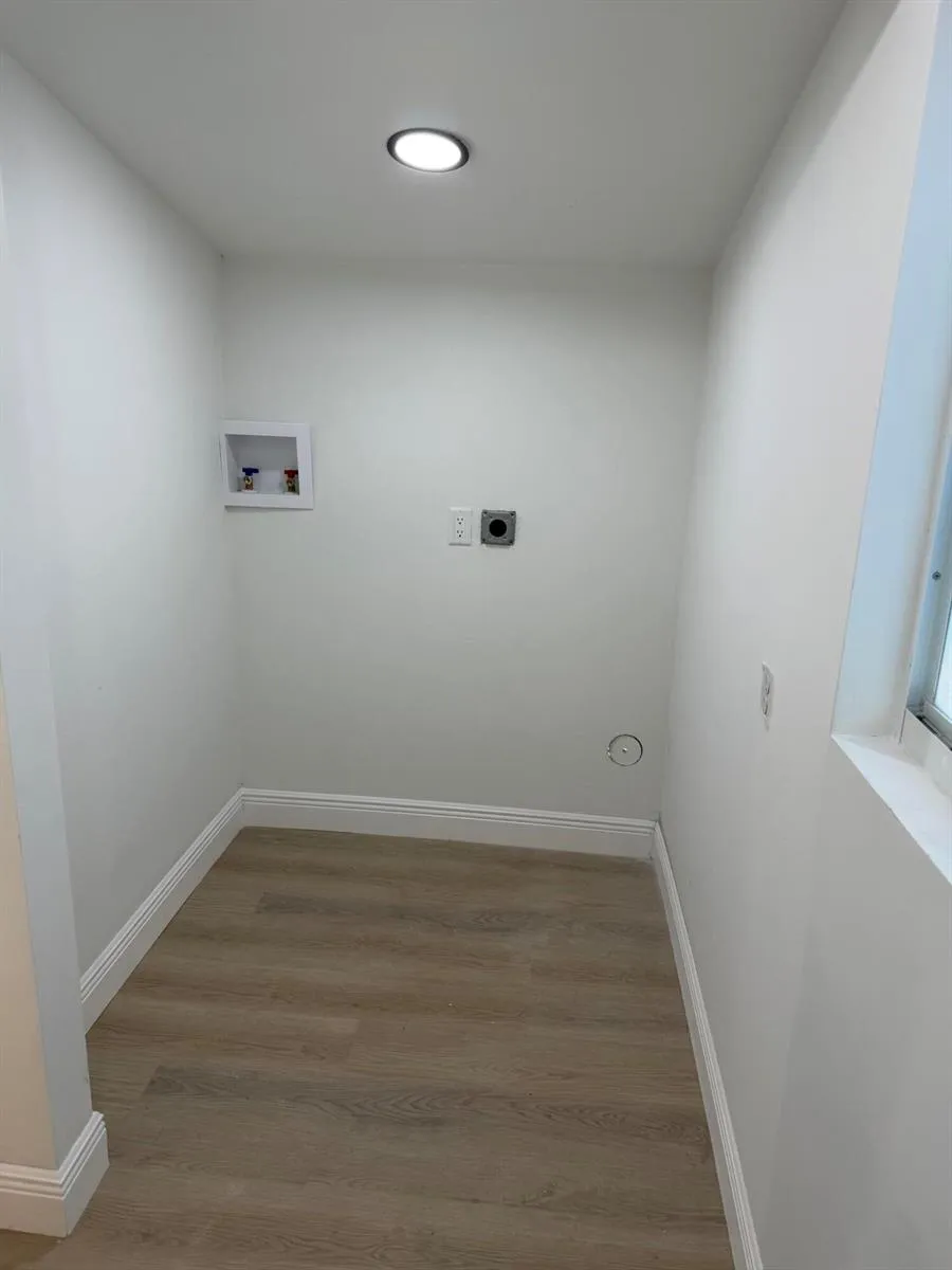 912 MONTEGO DRIVE West Palm Beach, FL 33415