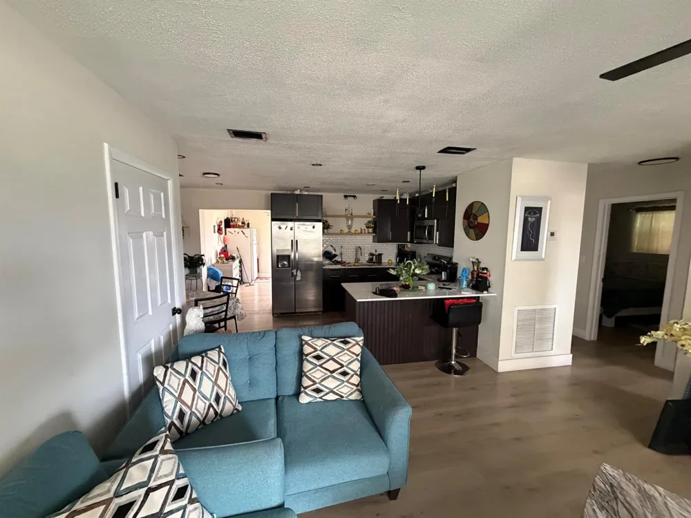 912 MONTEGO DRIVE West Palm Beach, FL 33415