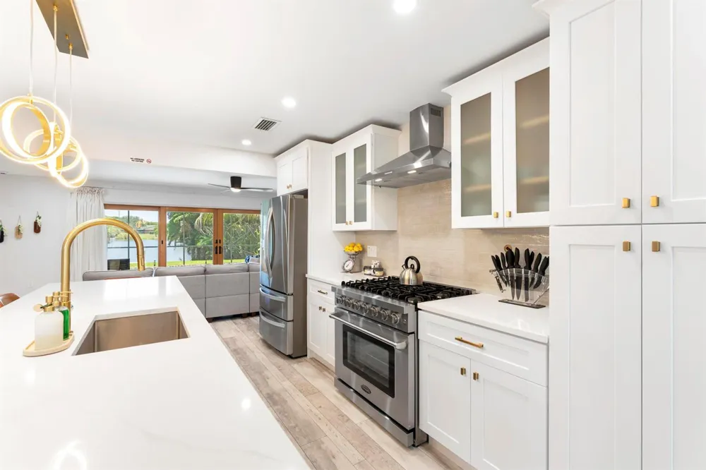 8416 Pine Tree Lane Lake Clarke Shores, FL 33406