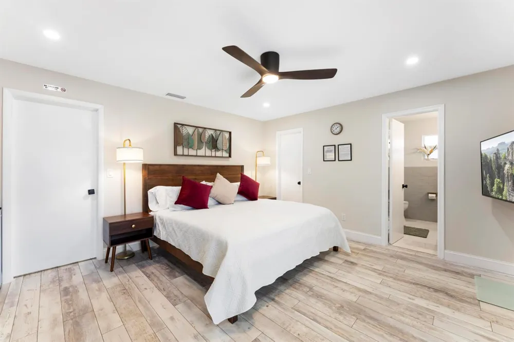 8416 Pine Tree Lane Lake Clarke Shores, FL 33406