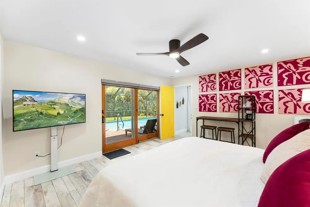 8416 Pine Tree Lane Lake Clarke Shores, FL 33406