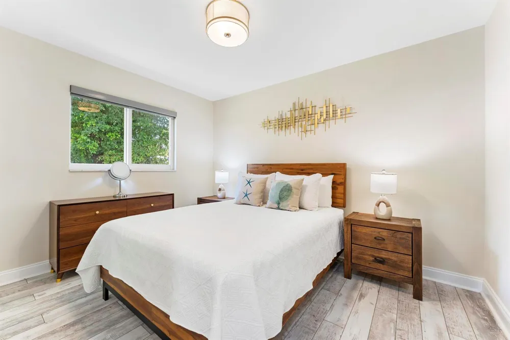 8416 Pine Tree Lane Lake Clarke Shores, FL 33406