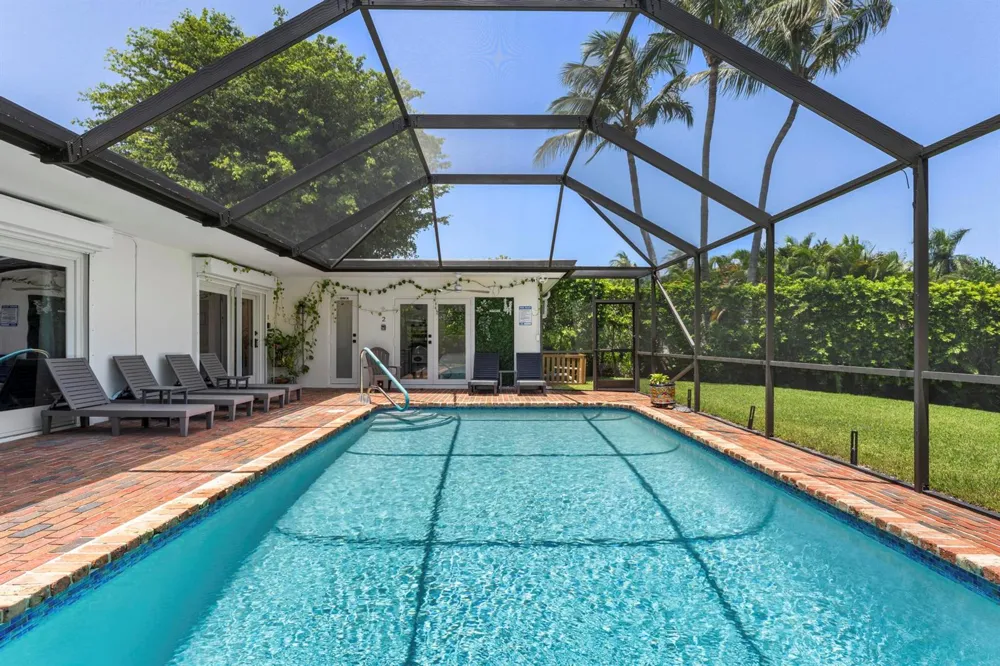 8416 Pine Tree Lane Lake Clarke Shores, FL 33406